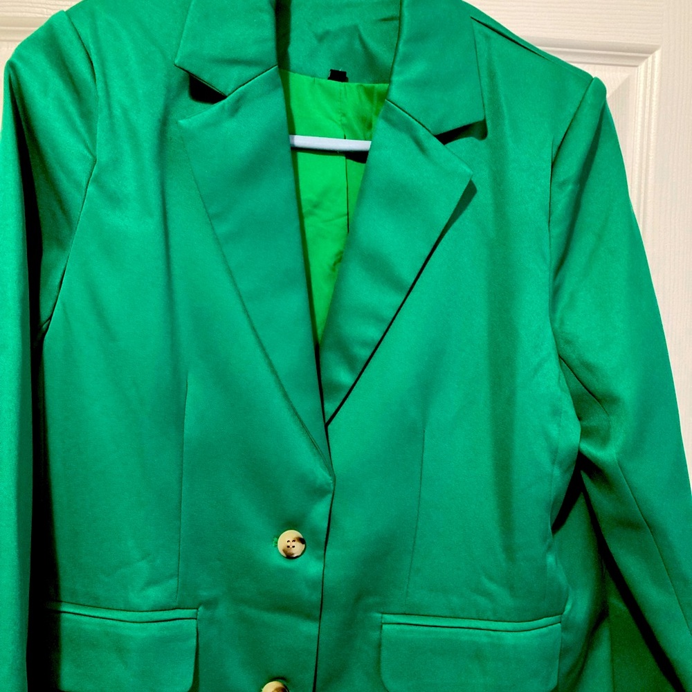 Elegant Green Women's Blazer, new without tag